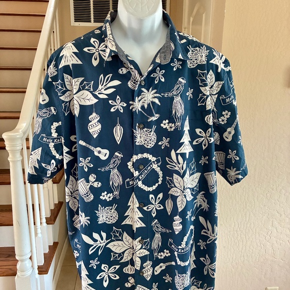 Tommy Bahama Hawaiian Xmas Shirt Mele Kalikimaka Short Sleeve Lightweight XXLT - Picture 1 of 6